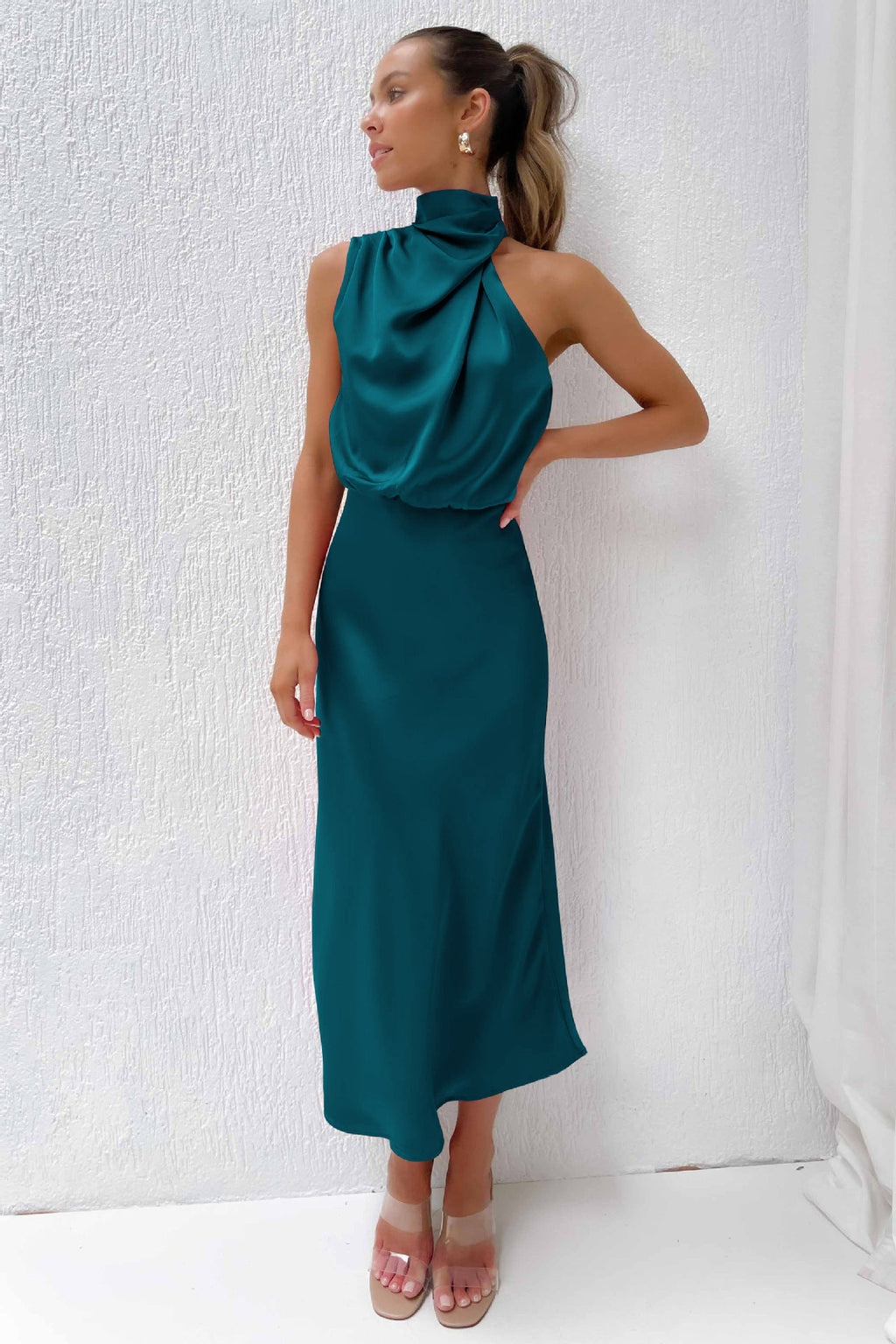 Seraphina Elegant and Flattering Dress