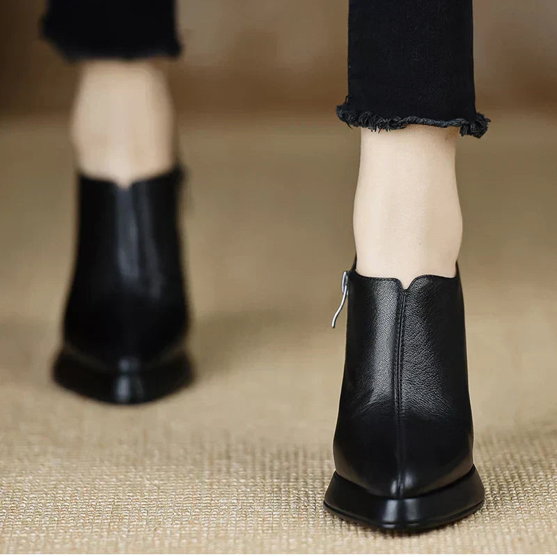 Giselle Platform Pumps