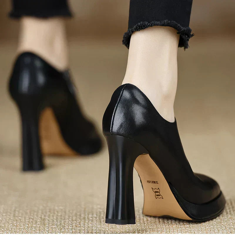 Giselle Platform Pumps
