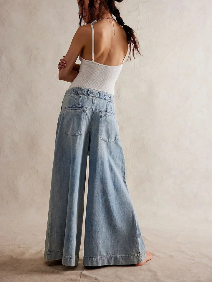 Aria Women’s Pull-On Chambray Jeans