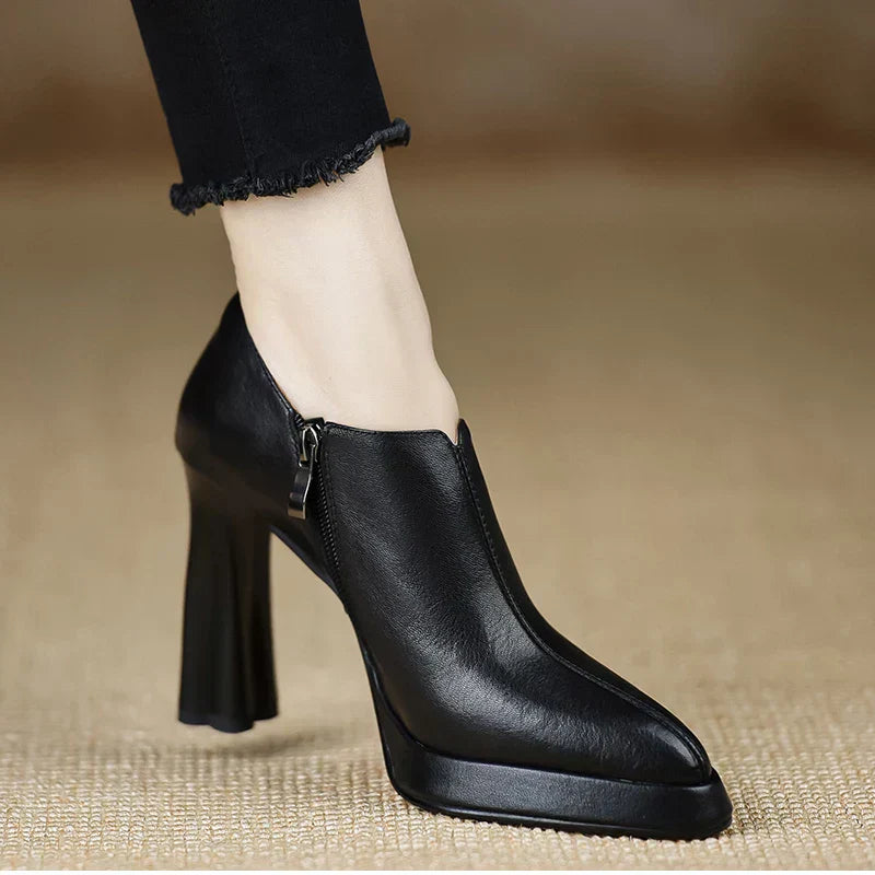 Giselle Platform Pumps