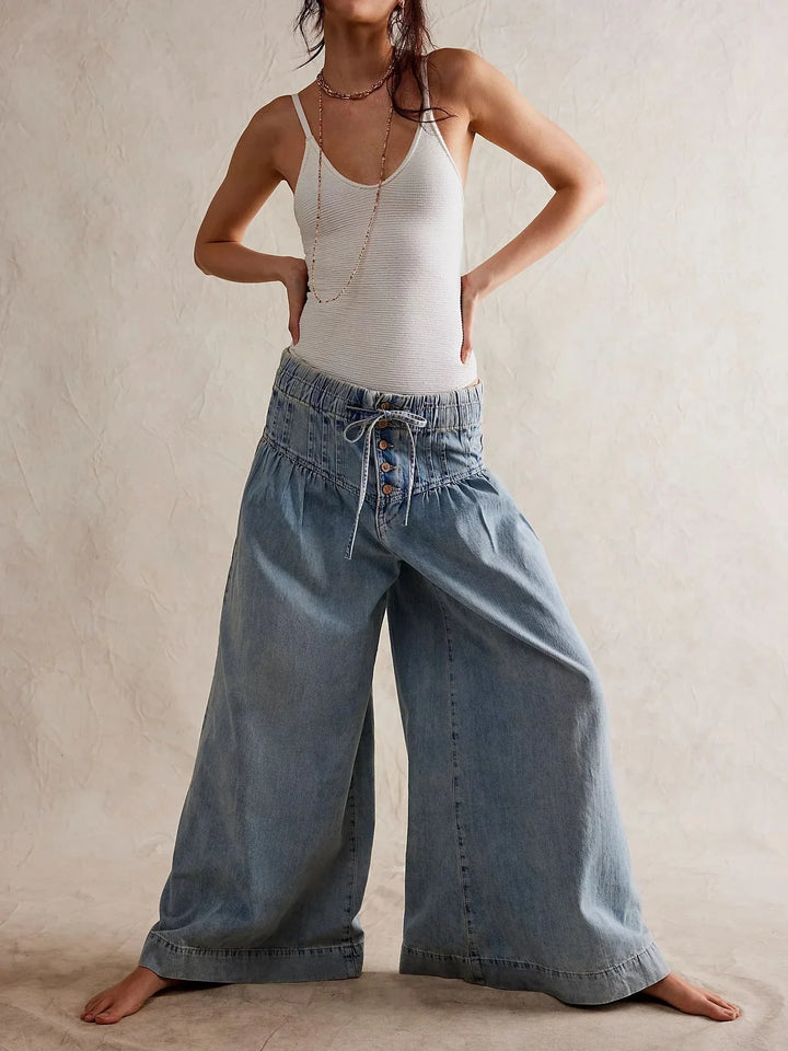 Aria Women’s Pull-On Chambray Jeans