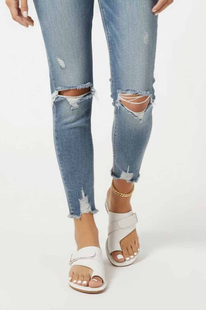 Madeline Summer Sandals with Buckle Finish